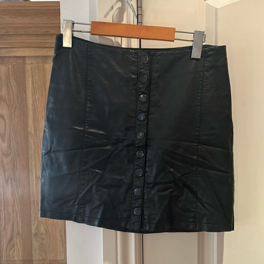 FREE PEOPLE Oh Snap Vegan Leather Miniskirt 8 - Picture 3 of 12